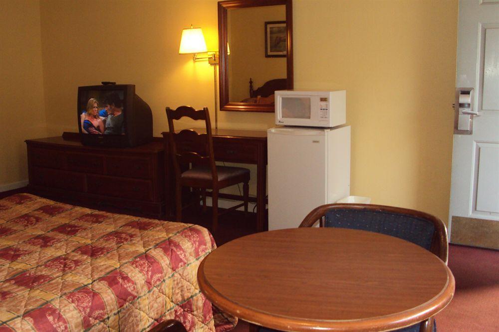 Executive Inn Tullahoma Exterior photo