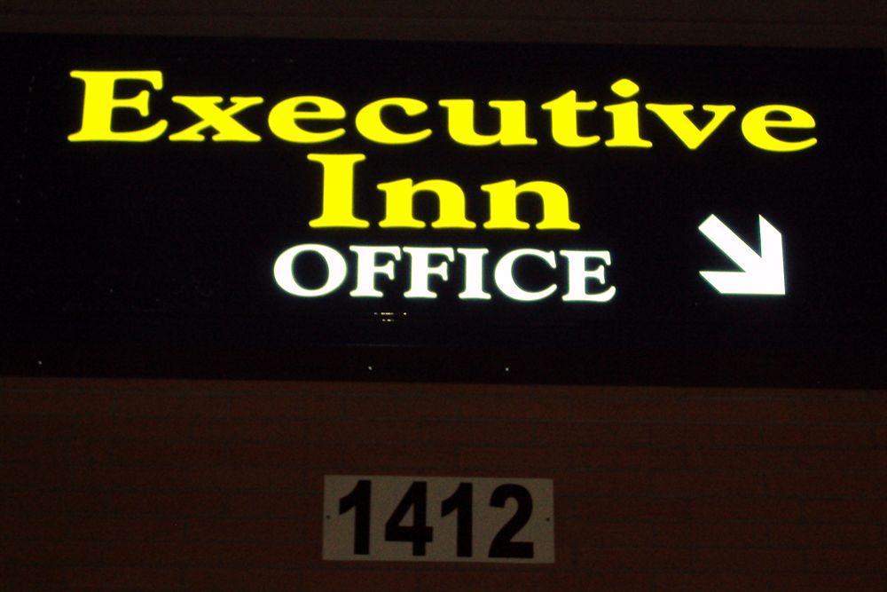 Executive Inn Tullahoma Exterior photo