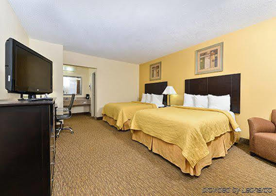 Executive Inn Tullahoma Exterior photo