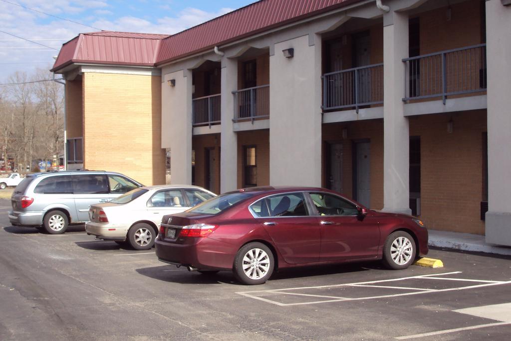 Executive Inn Tullahoma Exterior photo