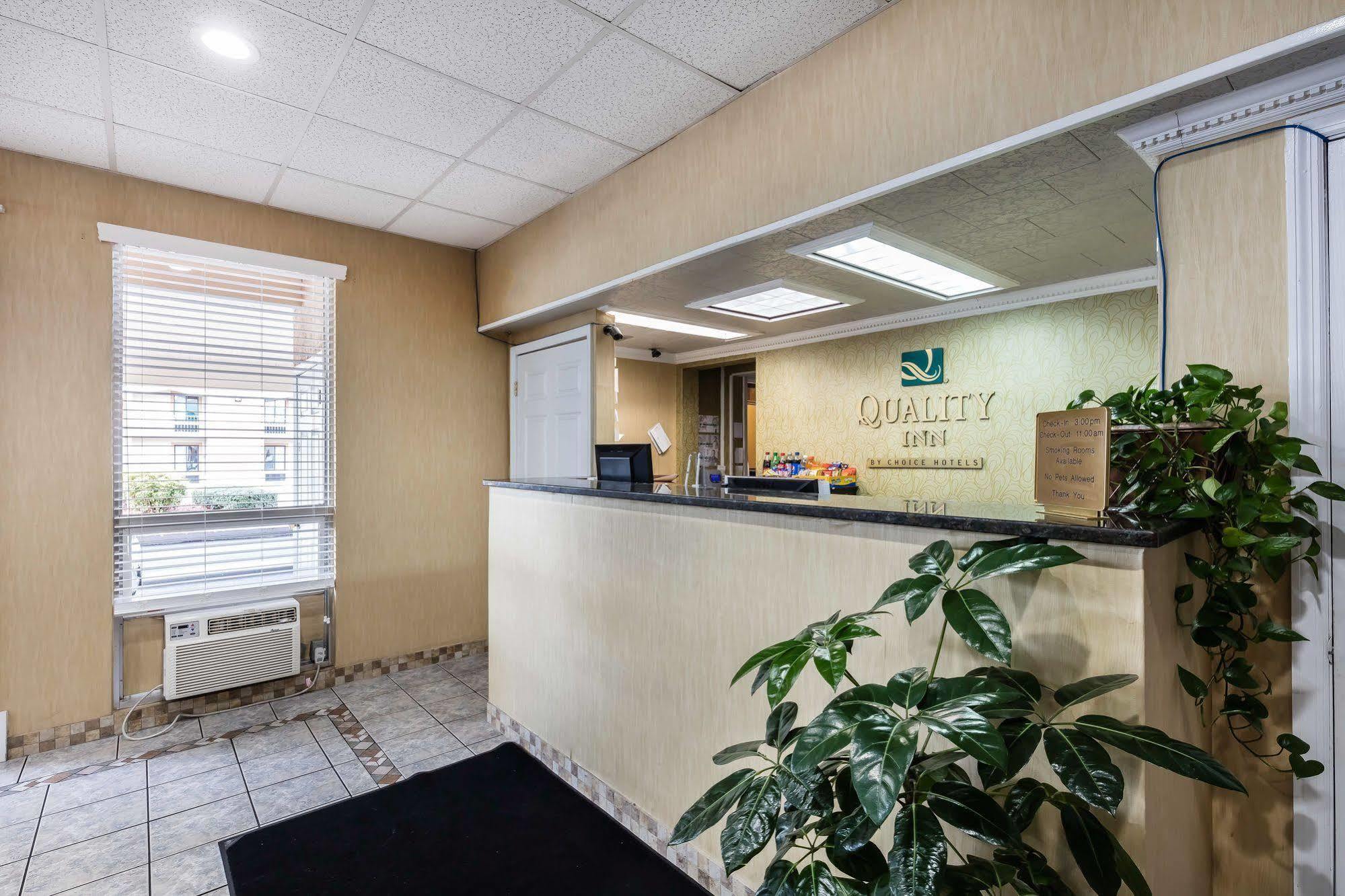 Executive Inn Tullahoma Exterior photo